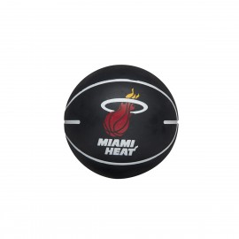 WilsonDribblerPalla Miami Heat